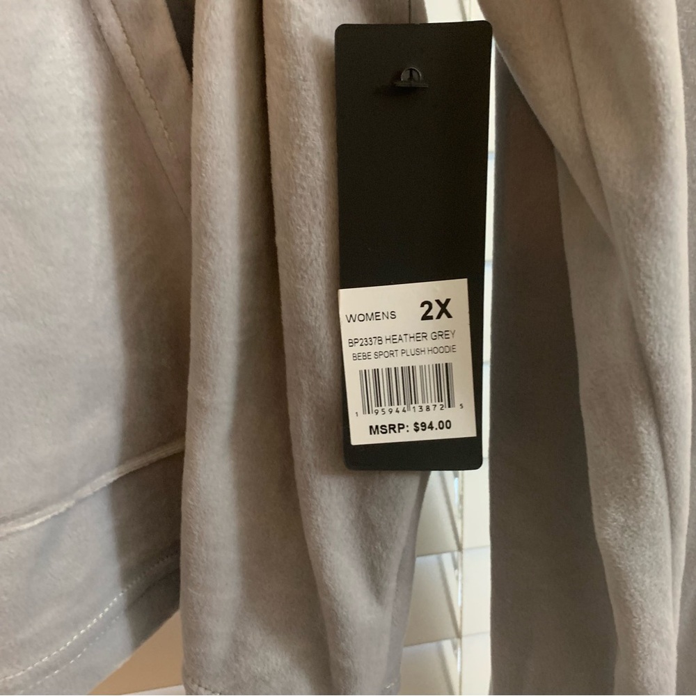 Bebe sport women’s grey cropped plush hooded , new and clean with tag - Picture 7 of 8